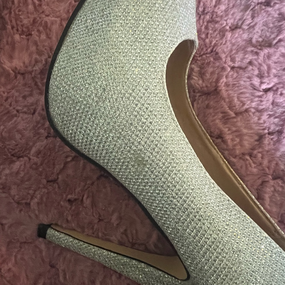Brand new Diba heels .